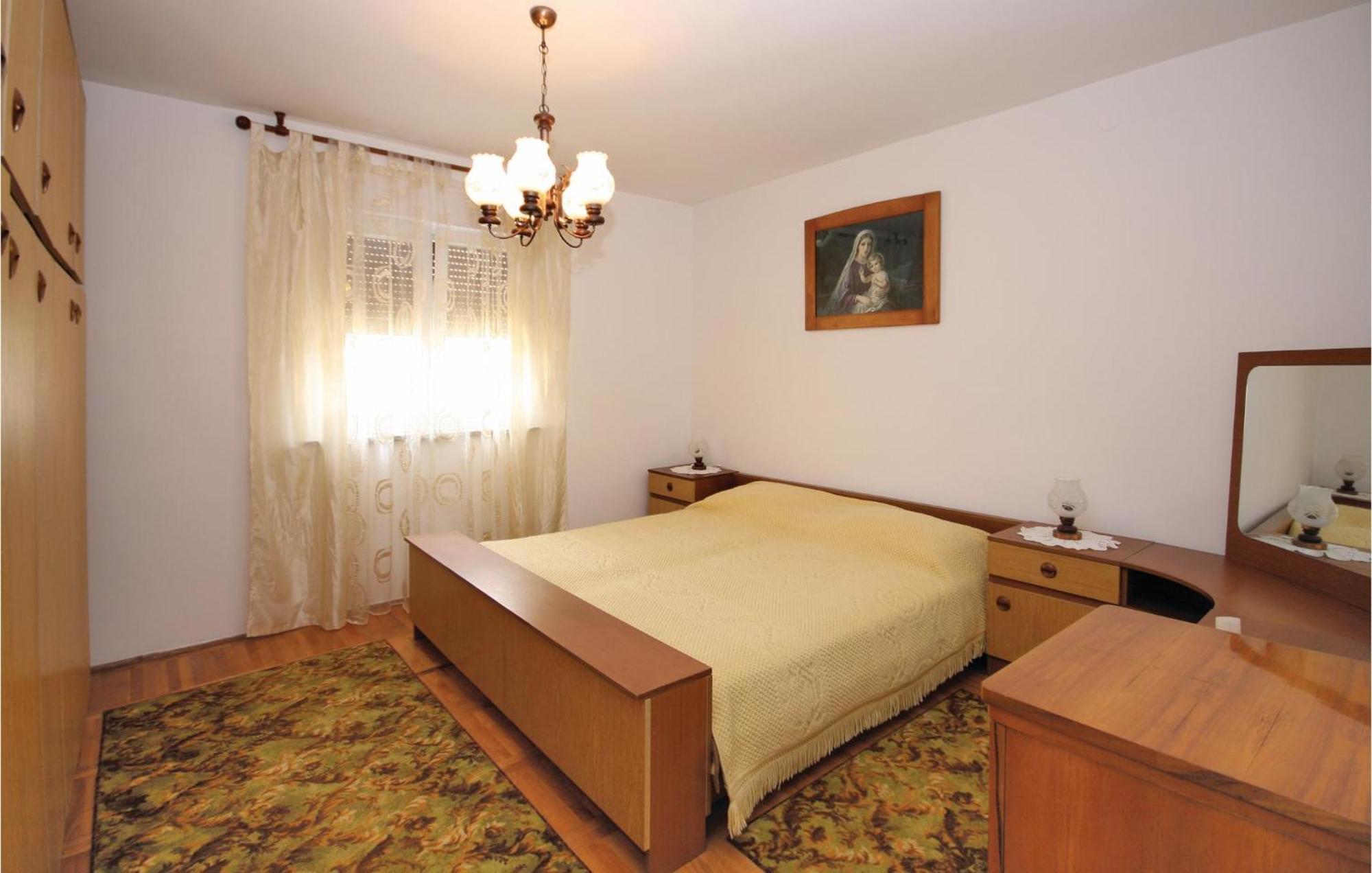 Awesome Apartment In Pula With Wifi Exterior foto